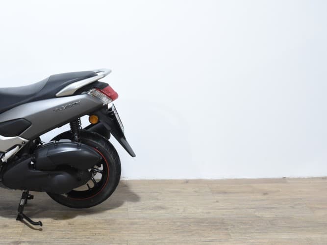 YAMAHA NMAX 125 2018 de segunda mano