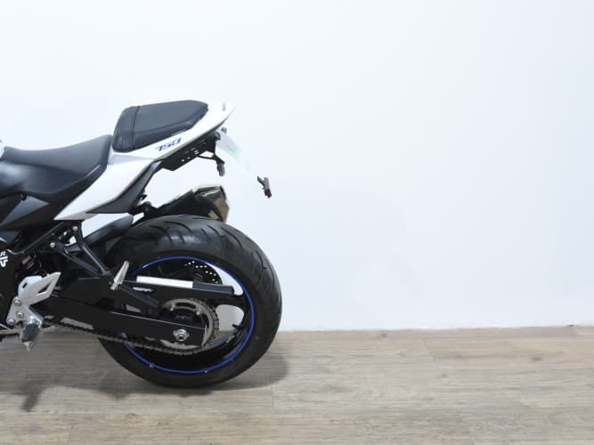 SUZUKI GRS 750 2012 de segunda mano