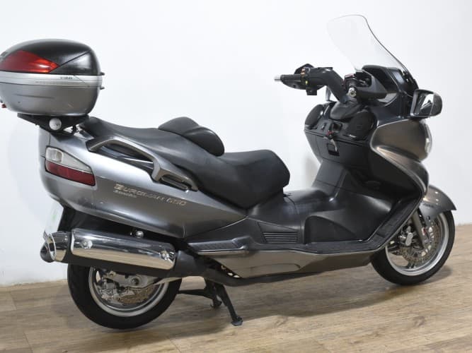SUZUKI BURGMAN 650 EXECUTIVE 2008 de segunda mano