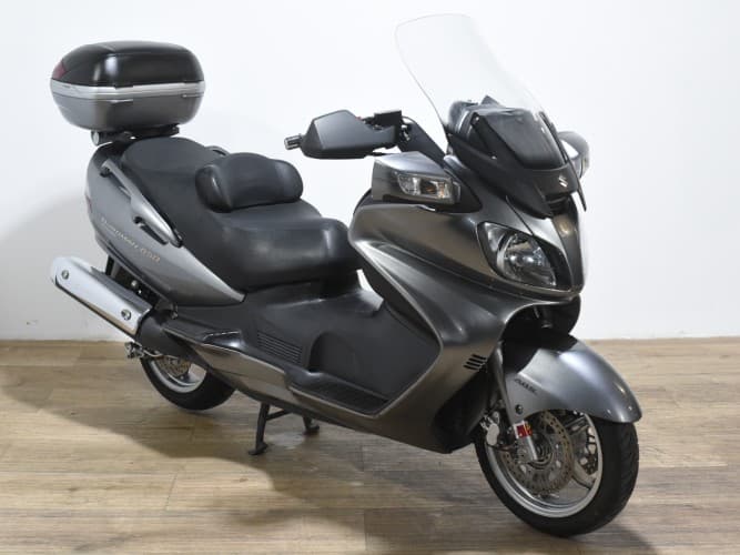 SUZUKI BURGMAN 650 EXECUTIVE 2008 de segunda mano