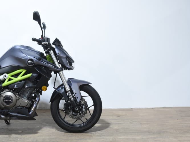 QJMOTOR SRK 400 (A2) 2024 de segunda mano