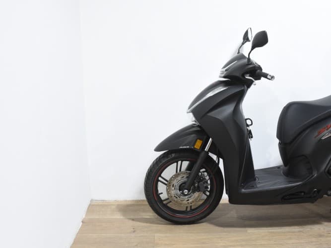 HONDA SH 350I 2023 de segunda mano