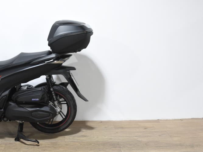 HONDA SH 350I 2023 de segunda mano