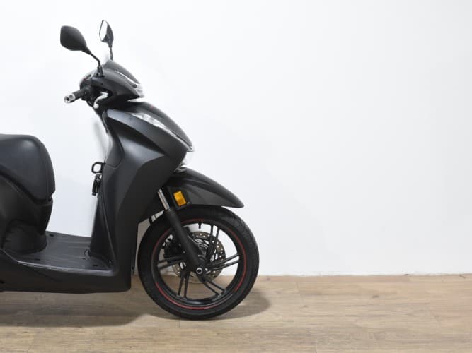 HONDA SH 350I 2023 de segunda mano