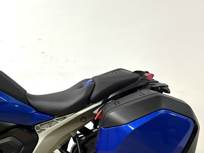 BMW R 1300 R (3 PAQUETES)(PVP NUEVA 25.500&euro;) 2025 de segunda mano