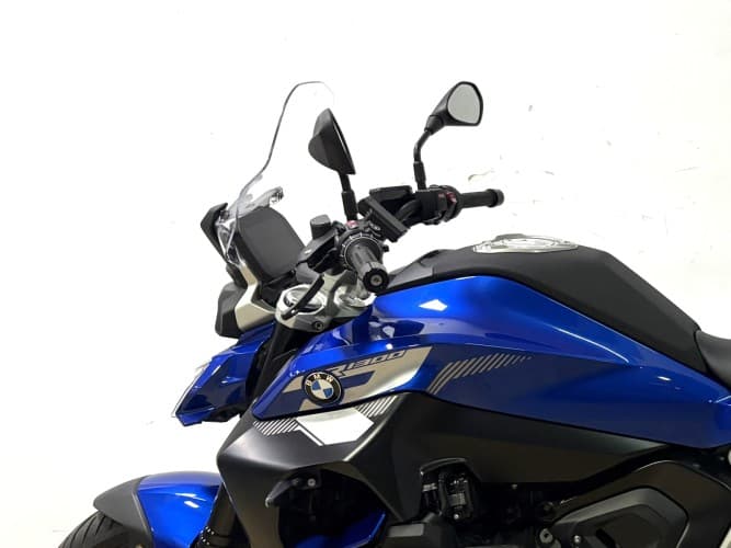 BMW R 1300 R (3 PAQUETES)(PVP NUEVA 25.500&euro;) 2025 de segunda mano