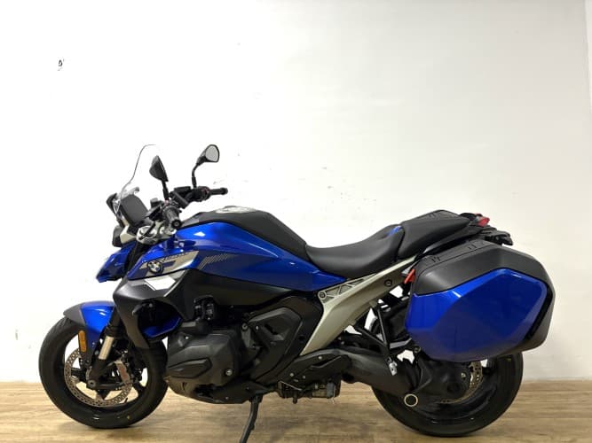 BMW R 1300 R (3 PAQUETES)(PVP NUEVA 25.500&euro;) 2025 de segunda mano