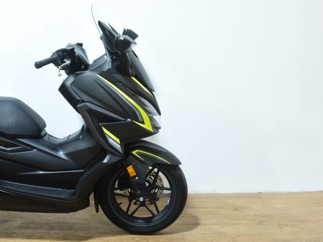 HONDA FORZA 125 2022 de segunda mano