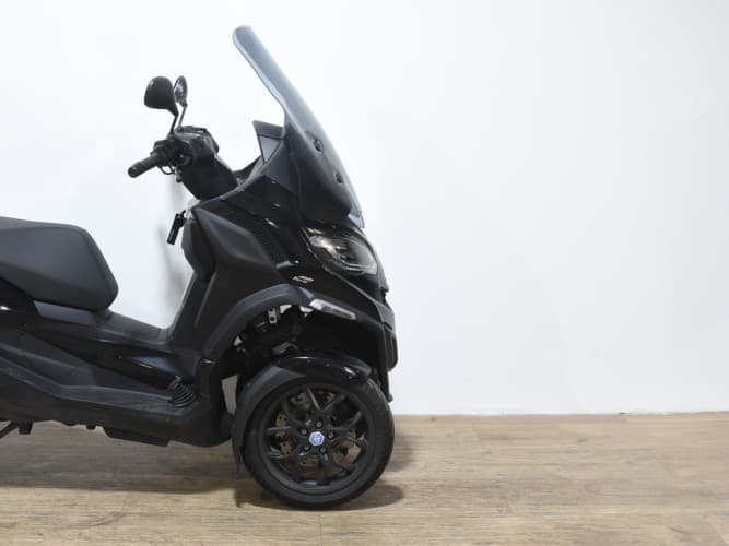 PIAGGIO MP3 400 HPE 2024 de segunda mano