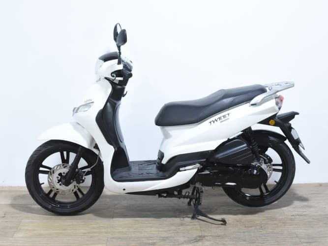 PEUGEOT TWEET 125 2022 de segunda mano