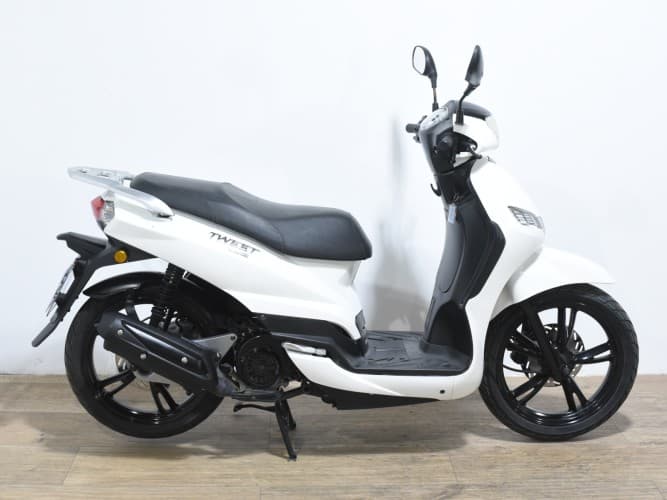 PEUGEOT TWEET 125 2022 de segunda mano