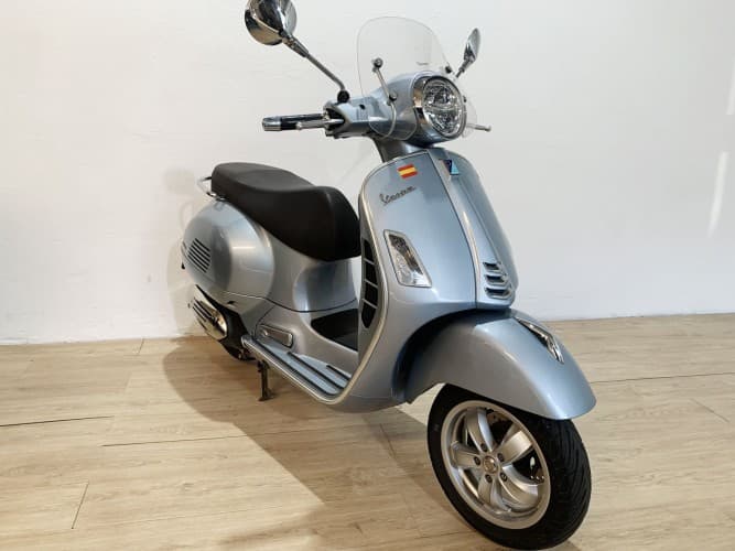 PIAGGIO VESPA GTS 2022 de segunda mano