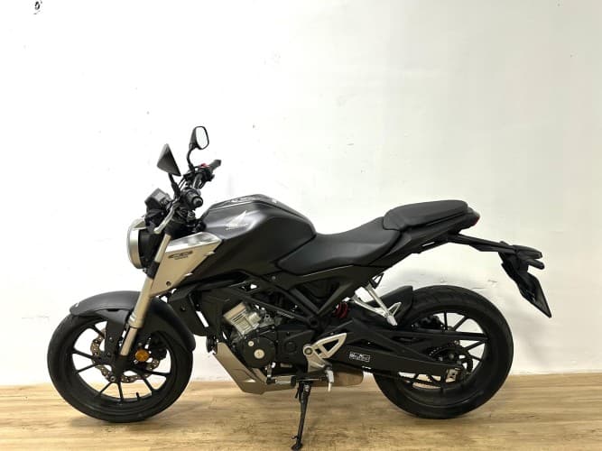 HONDA CB 125 R 2019 de segunda mano