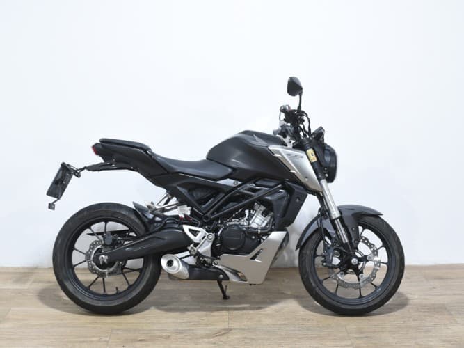 HONDA CB 125 R 2020 de segunda mano