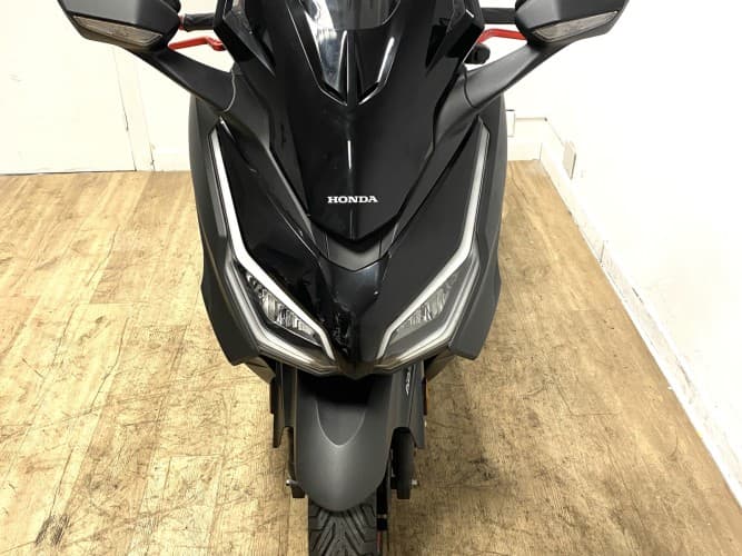 HONDA FORZA 350 2023 de segunda mano