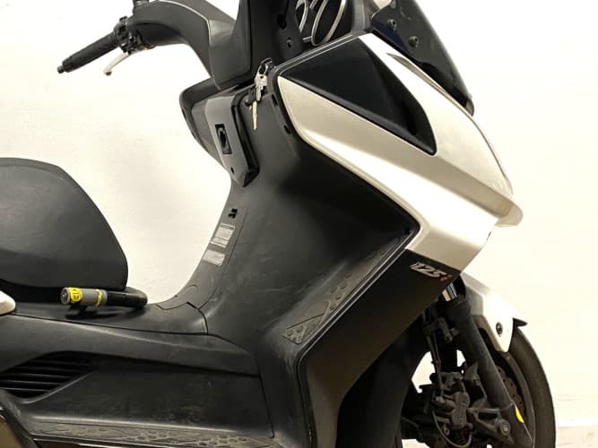 KYMCO SUPER DINK 125 2016 de segunda mano