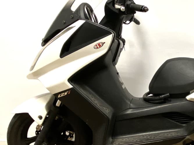 KYMCO SUPER DINK 125 2016 de segunda mano