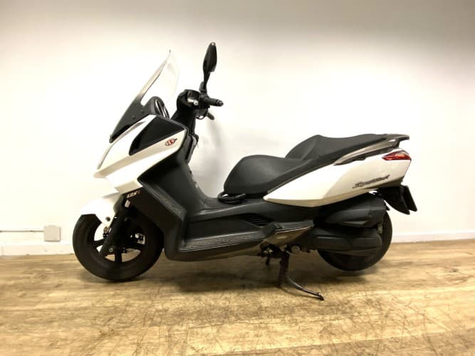 KYMCO SUPER DINK 125 2016 de segunda mano