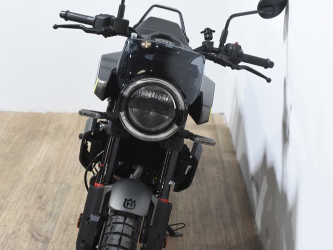 HUSQVARNA SVARTPILEN 125 2024 de segunda mano