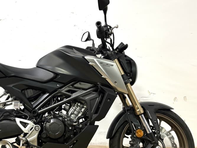 HONDA CB 125 R 2022 de segunda mano