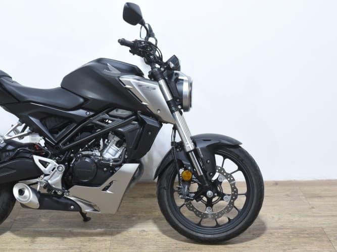 HONDA CB 125 R 2019 de segunda mano