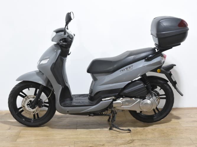 PEUGEOT TWEET 125 2023 de segunda mano