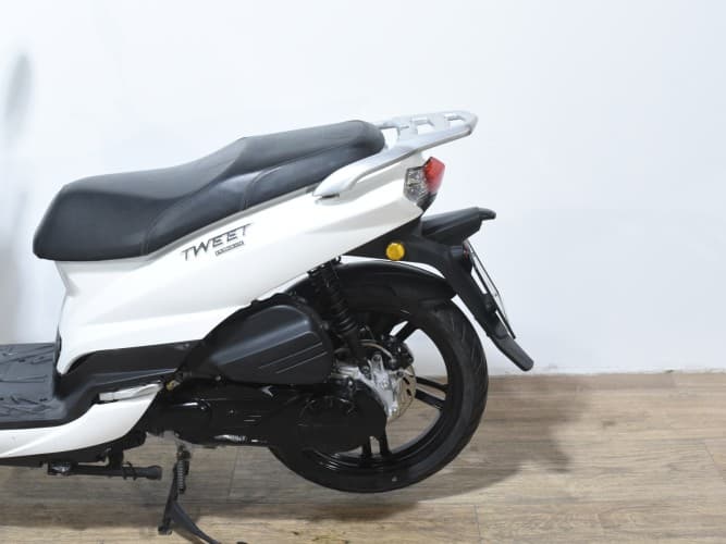 PEUGEOT TWEET 125 2022 de segunda mano