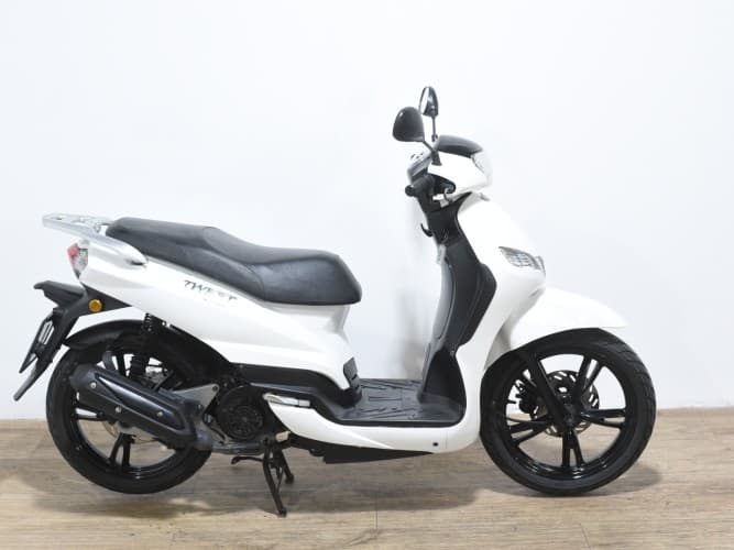 PEUGEOT TWEET 125 2022 de segunda mano