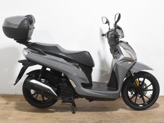 Comprar SYM SYMPHONY 125 ST-LC 2022 de segunda mano SYM SYMPHONY 125 ST-LC 2022 de segunda mano