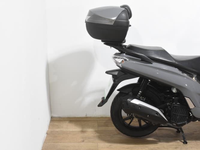 Comprar SYM SYMPHONY 125 ST-LC 2022 de segunda mano SYM SYMPHONY 125 ST-LC 2022 de segunda mano