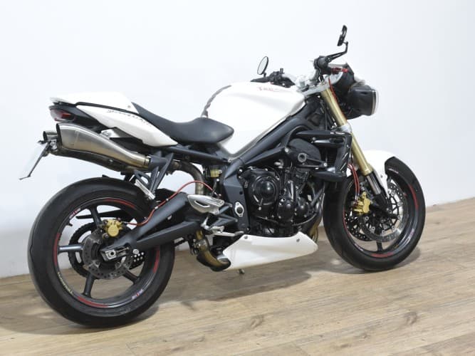 TRIUMPH STREET TRIPLE (A) 2011 de segunda mano