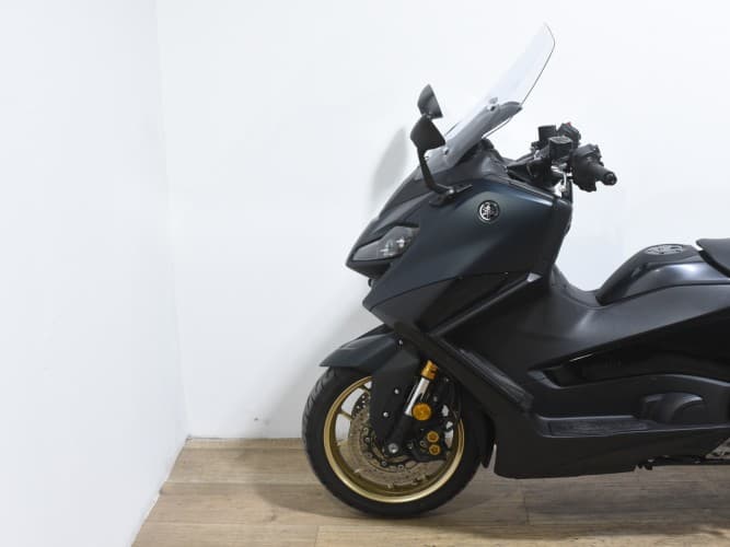 Comprar YAMAHA TMAX 560 TECH MAX 2023 de segunda mano YAMAHA TMAX 560 TECH MAX 2023 de segunda mano