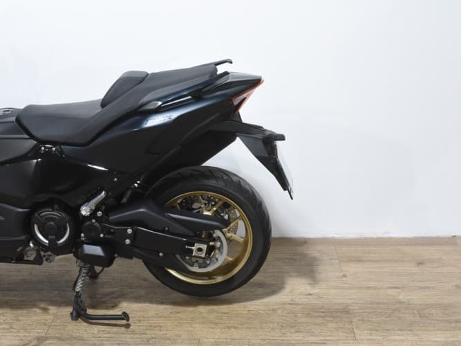 Comprar YAMAHA TMAX 560 TECH MAX 2023 de segunda mano YAMAHA TMAX 560 TECH MAX 2023 de segunda mano