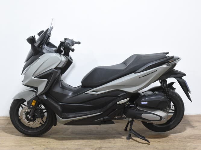 Comprar HONDA FORZA 125 2022 de segunda mano HONDA FORZA 125 2022 de segunda mano