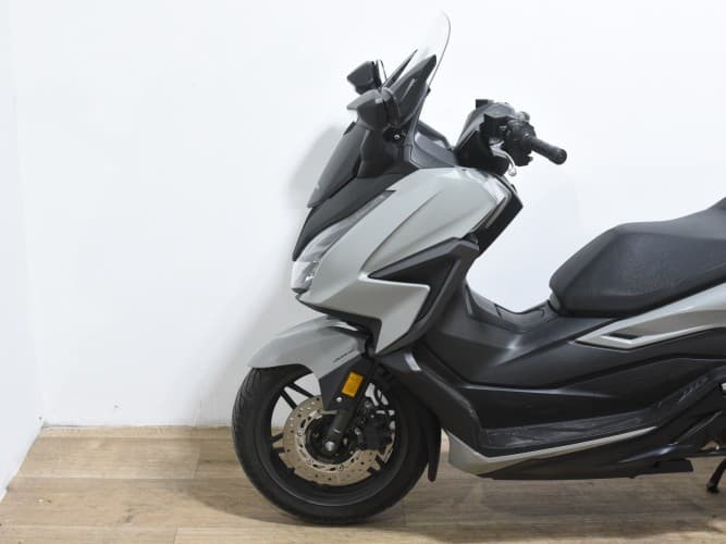 Comprar HONDA FORZA 125 2022 de segunda mano HONDA FORZA 125 2022 de segunda mano