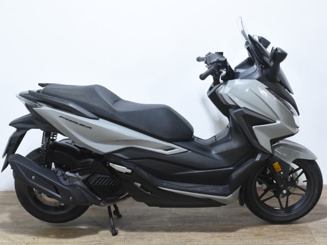 Comprar HONDA FORZA 125 2022 de segunda mano HONDA FORZA 125 2022 de segunda mano