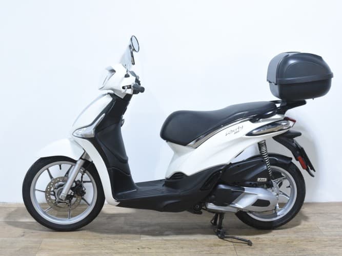 PIAGGIO LIBERTY 125 (BAUL) 2023 de segunda mano