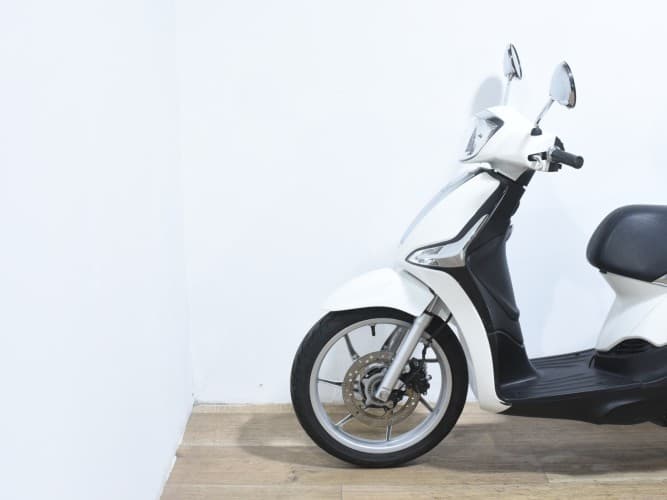 PIAGGIO LIBERTY 125 (BAUL) 2023 de segunda mano