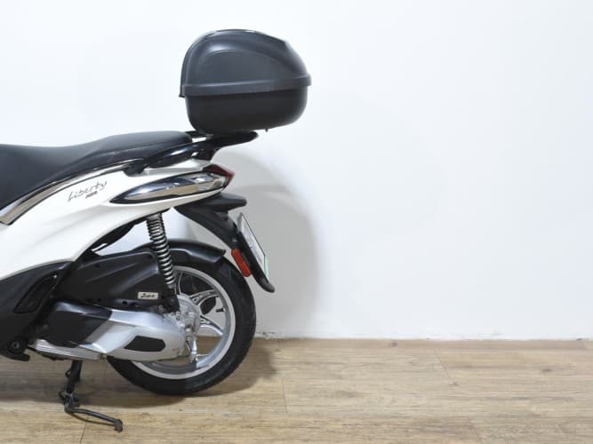 PIAGGIO LIBERTY 125 (BAUL) 2023 de segunda mano