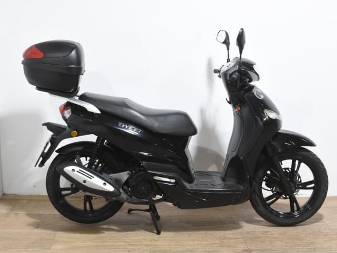 PEUGEOT TWEET 125 2022 de segunda mano
