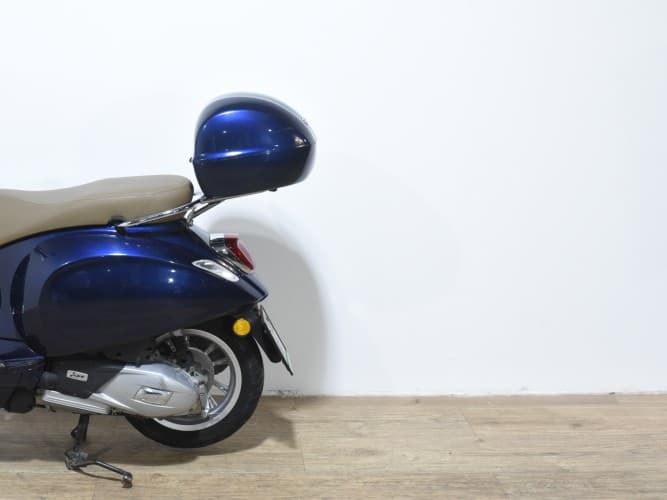 PIAGGIO VESPA PRIMAVERA 125 (BAUL) 2023 de segunda mano