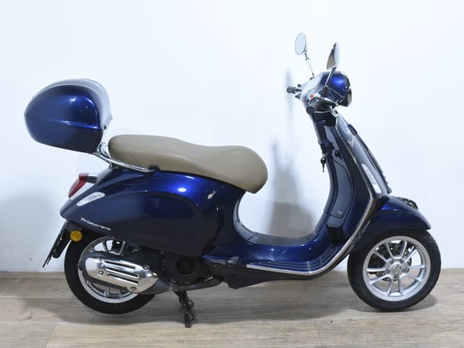 PIAGGIO VESPA PRIMAVERA 125 (BAUL) 2023 de segunda mano
