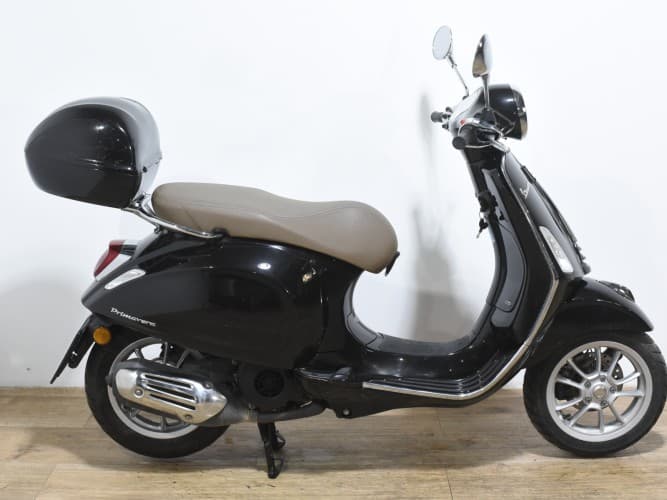 PIAGGIO VESPA PRIMAVERA 125 2023 de segunda mano