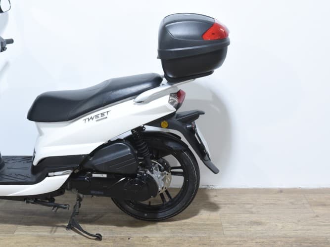 PEUGEOT TWEET 125 2023 de segunda mano