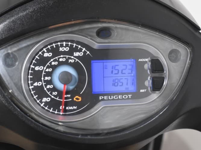 PEUGEOT TWEET 125 2023 de segunda mano