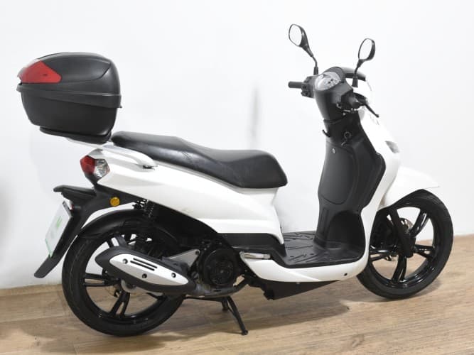 PEUGEOT TWEET 125 2023 de segunda mano