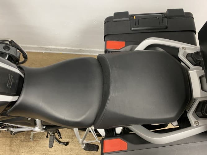 BMW R 1250 GS (3 MALETAS + 2 PACKS) 2020 de segunda mano