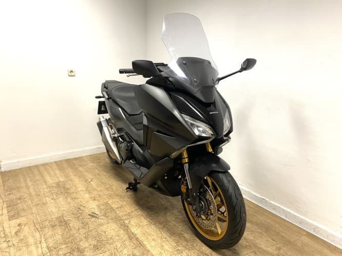 HONDA FORZA 750 2023 de segunda mano