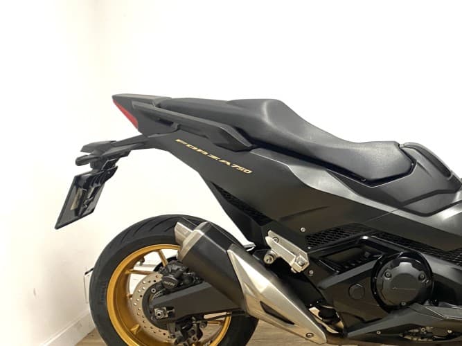 HONDA FORZA 750 2023 de segunda mano