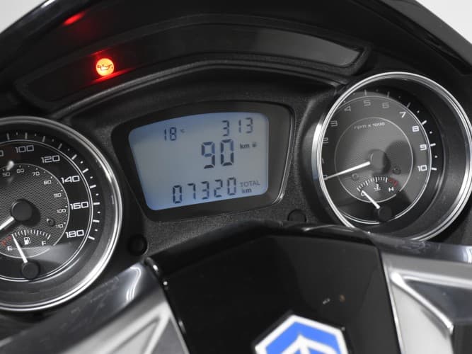 PIAGGIO X 10 125 2025 de segunda mano